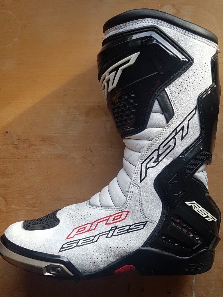 rst pro series boots